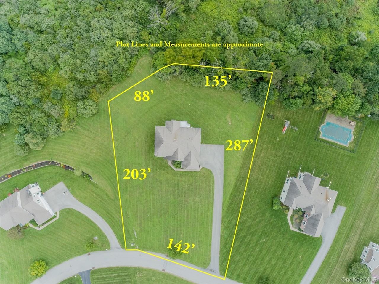 86 Victoria Dr - Photo 4 of 29