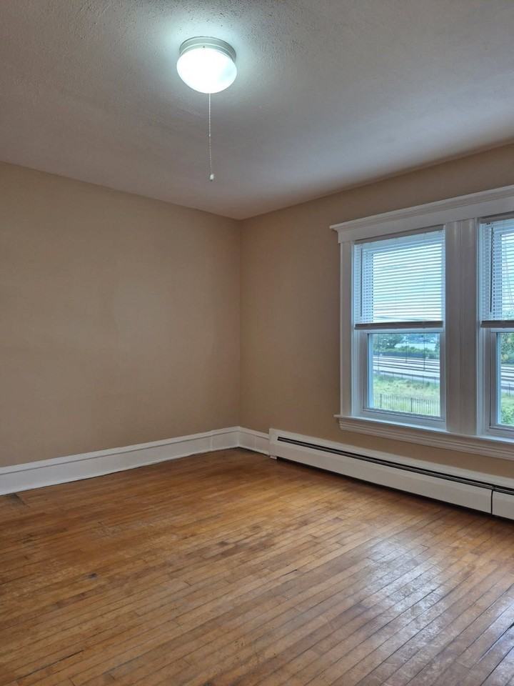 2931 N Main St #1N - Photo 6 of 7