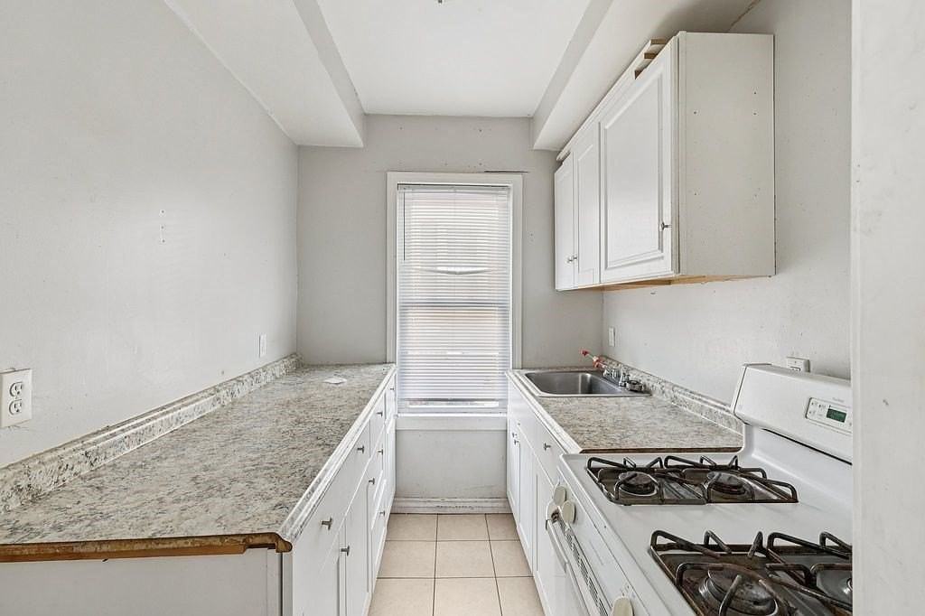 344 Jencks St #3 - Photo 3 of 10