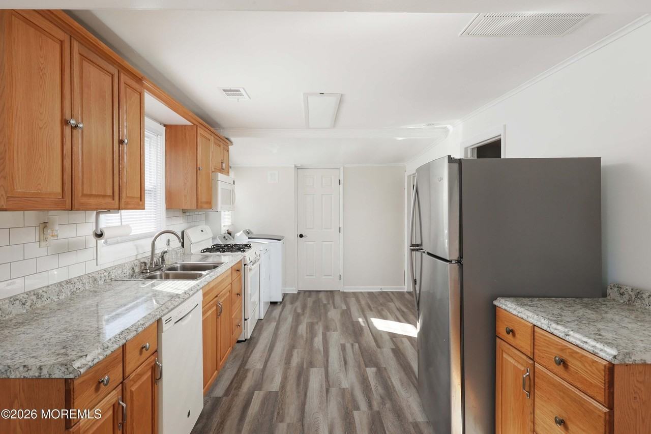 16 E Long Branch Ave - Photo 6 of 20
