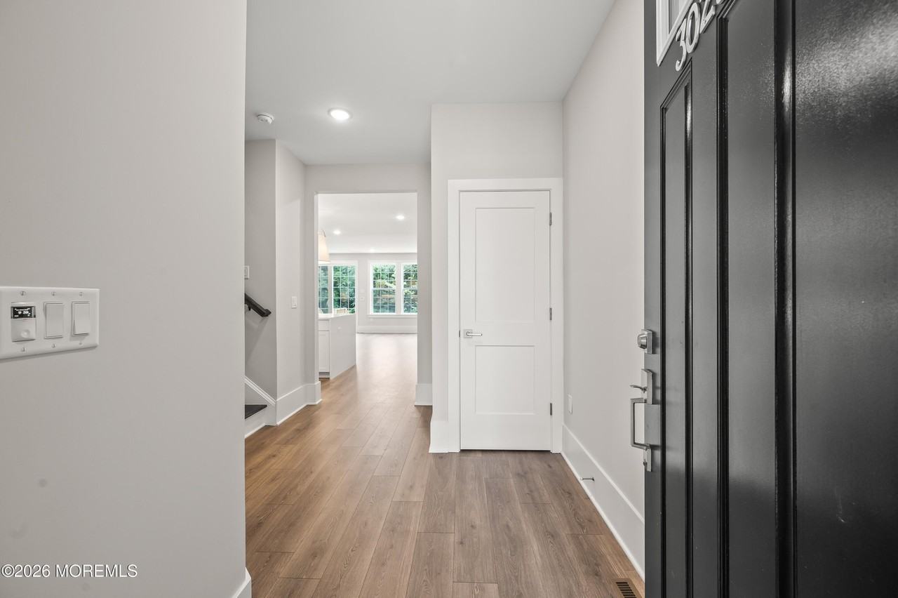 4059 Heron Dr - Photo 3 of 41