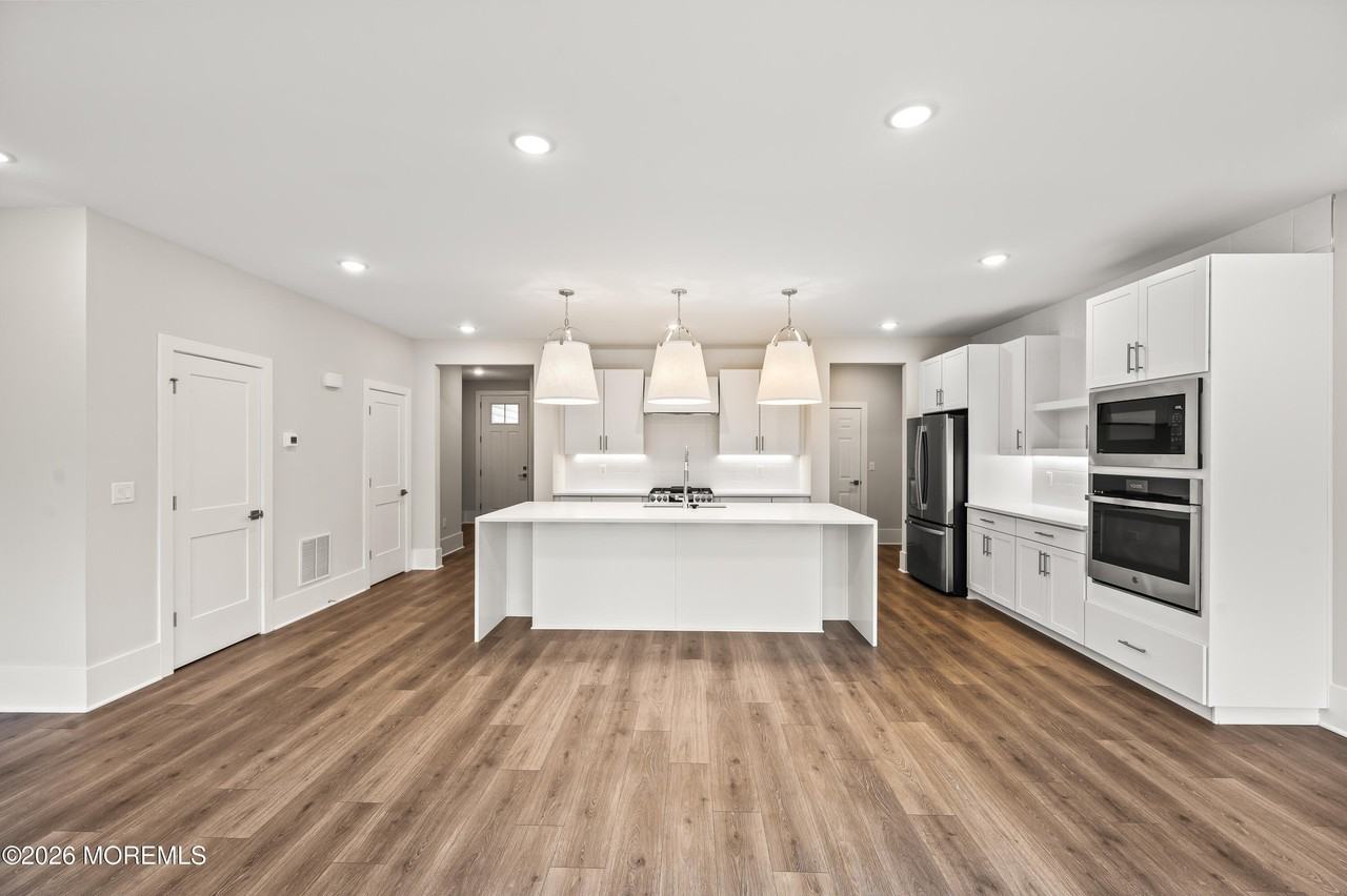 4059 Heron Dr - Photo 7 of 41