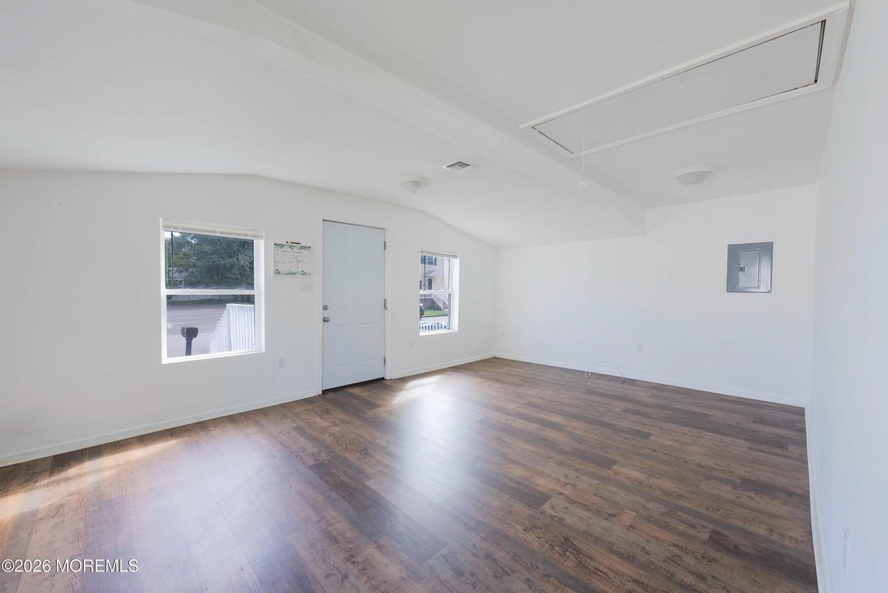 11 Bray Ave - Photo 2 of 11