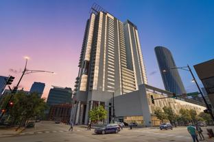 737 W Washington Blvd #1204 - Photo 1 of 1