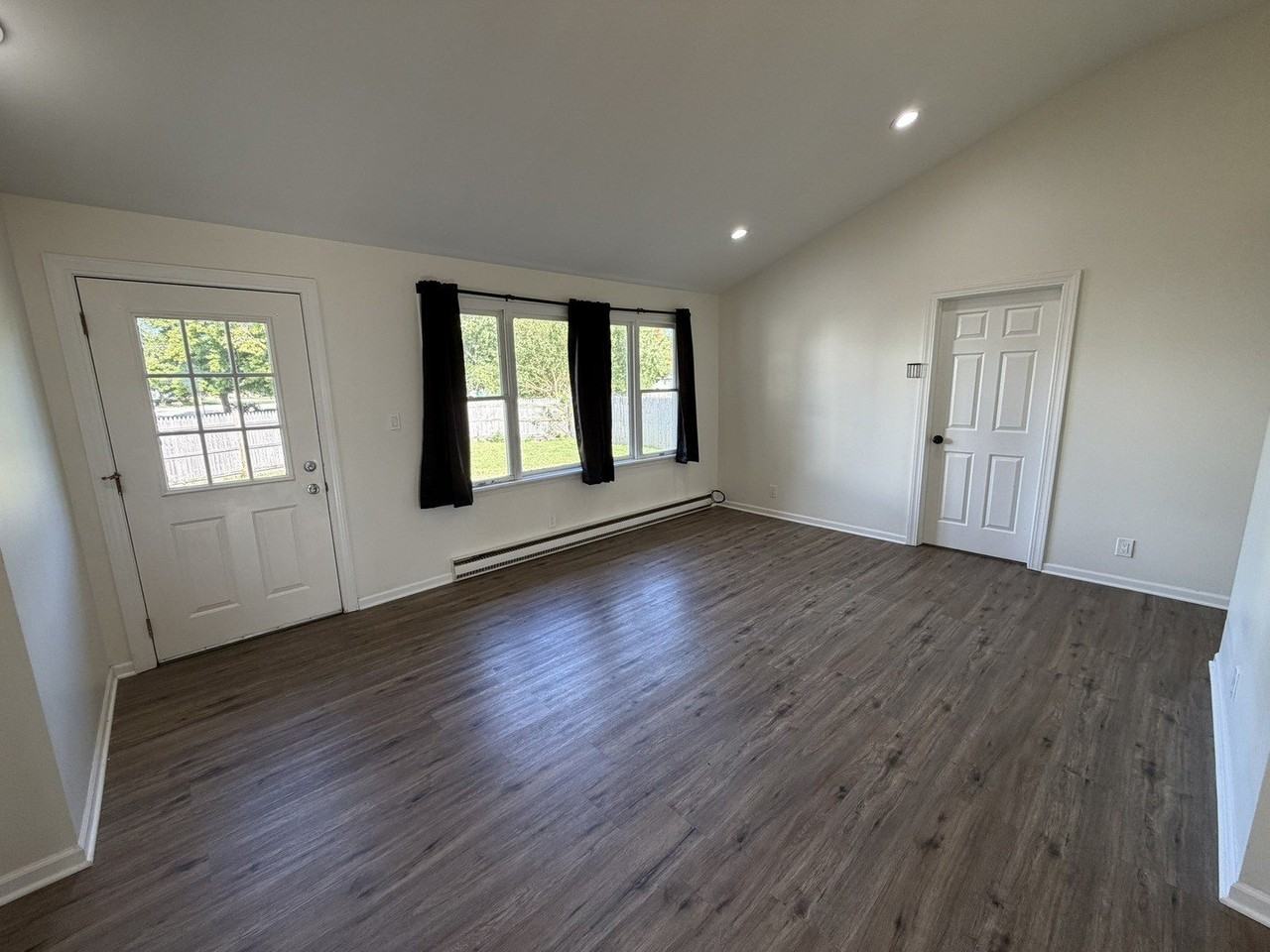14545 Archer Ave - Photo 3 of 16