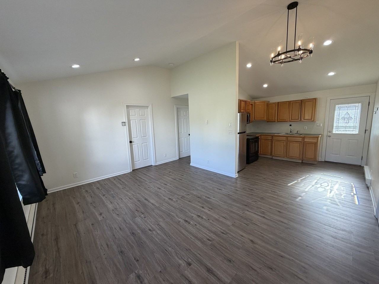 14545 Archer Ave - Photo 4 of 16