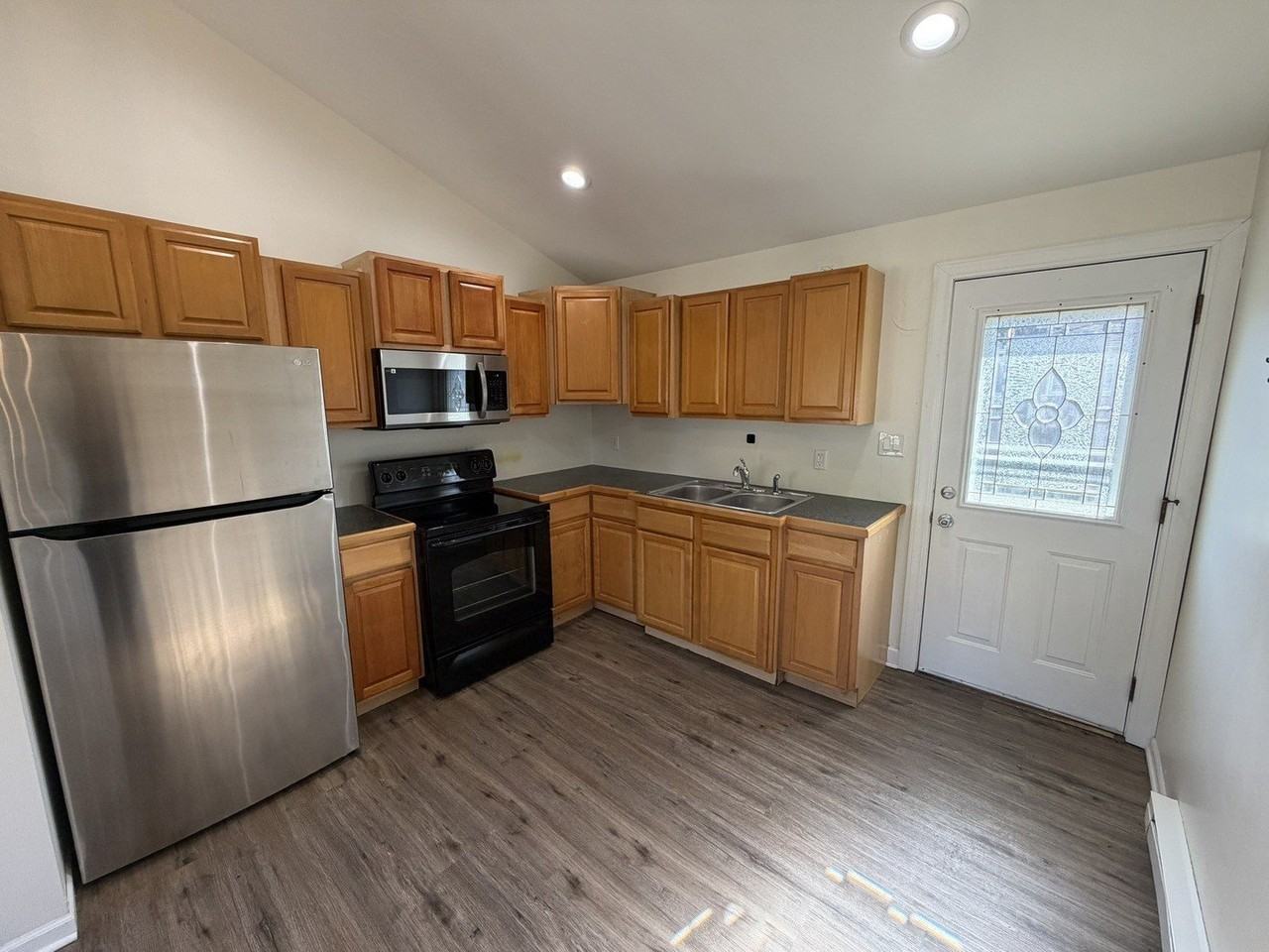 14545 Archer Ave - Photo 5 of 16
