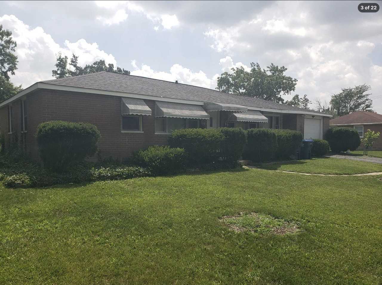 20821 N Dogwood St - Photo 2 of 21