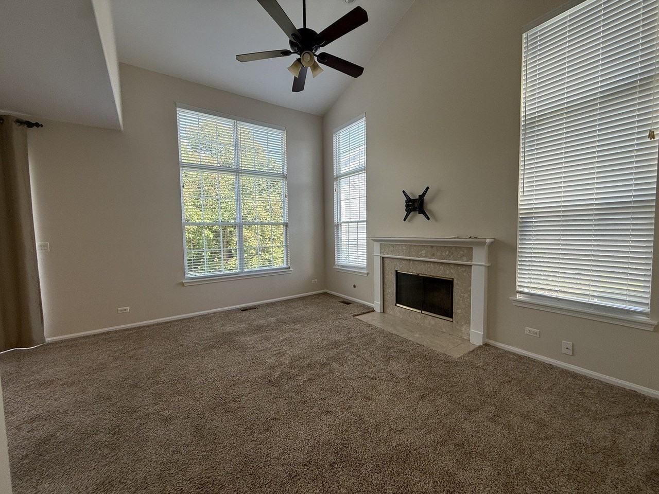 1410 Grandview Ct #1410 - Photo 5 of 42