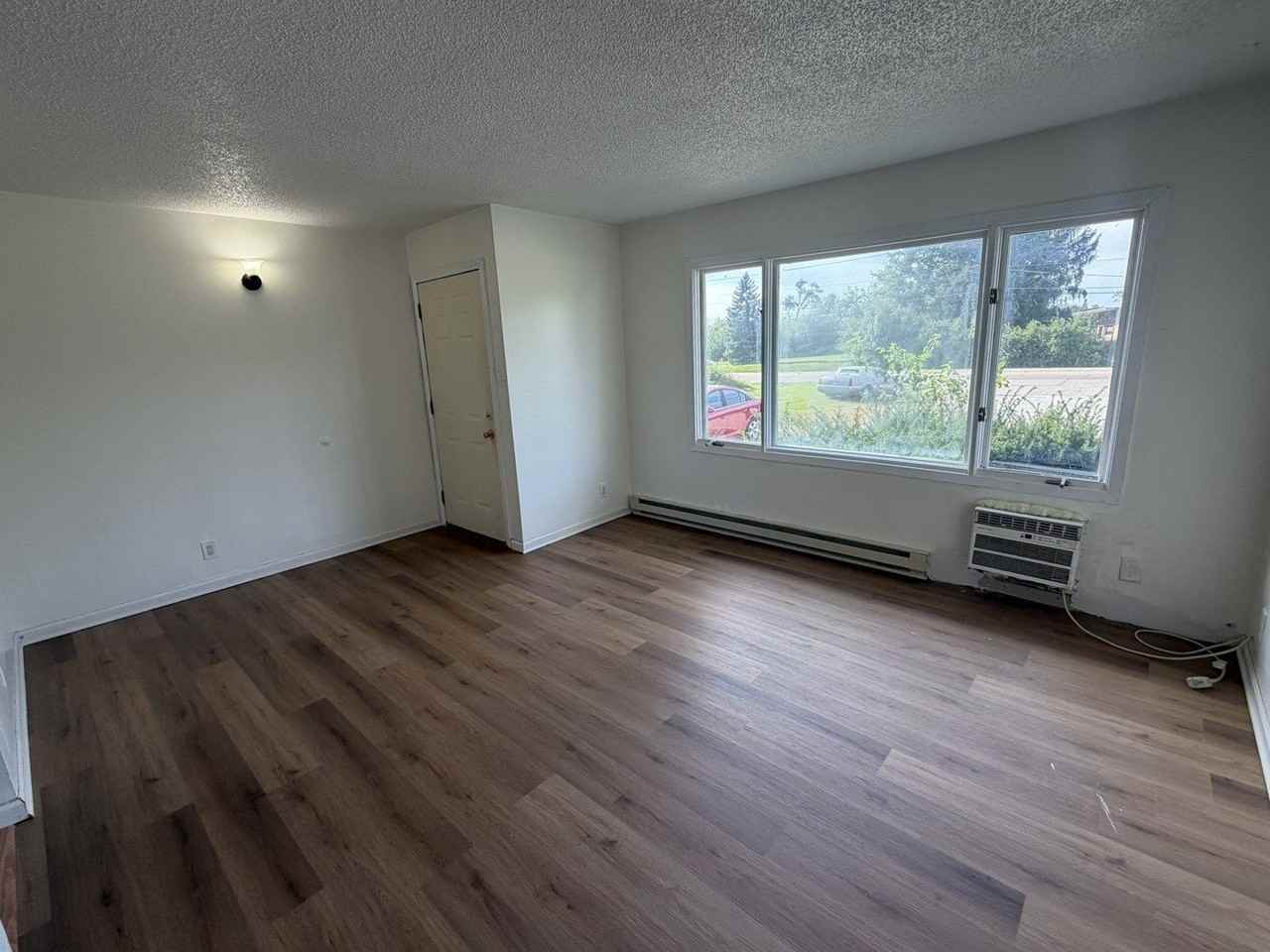 14547 Archer Ave - Photo 4 of 12