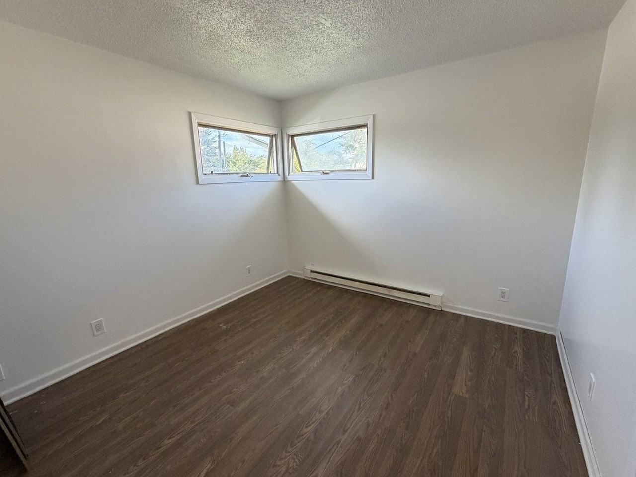 14547 Archer Ave - Photo 5 of 12