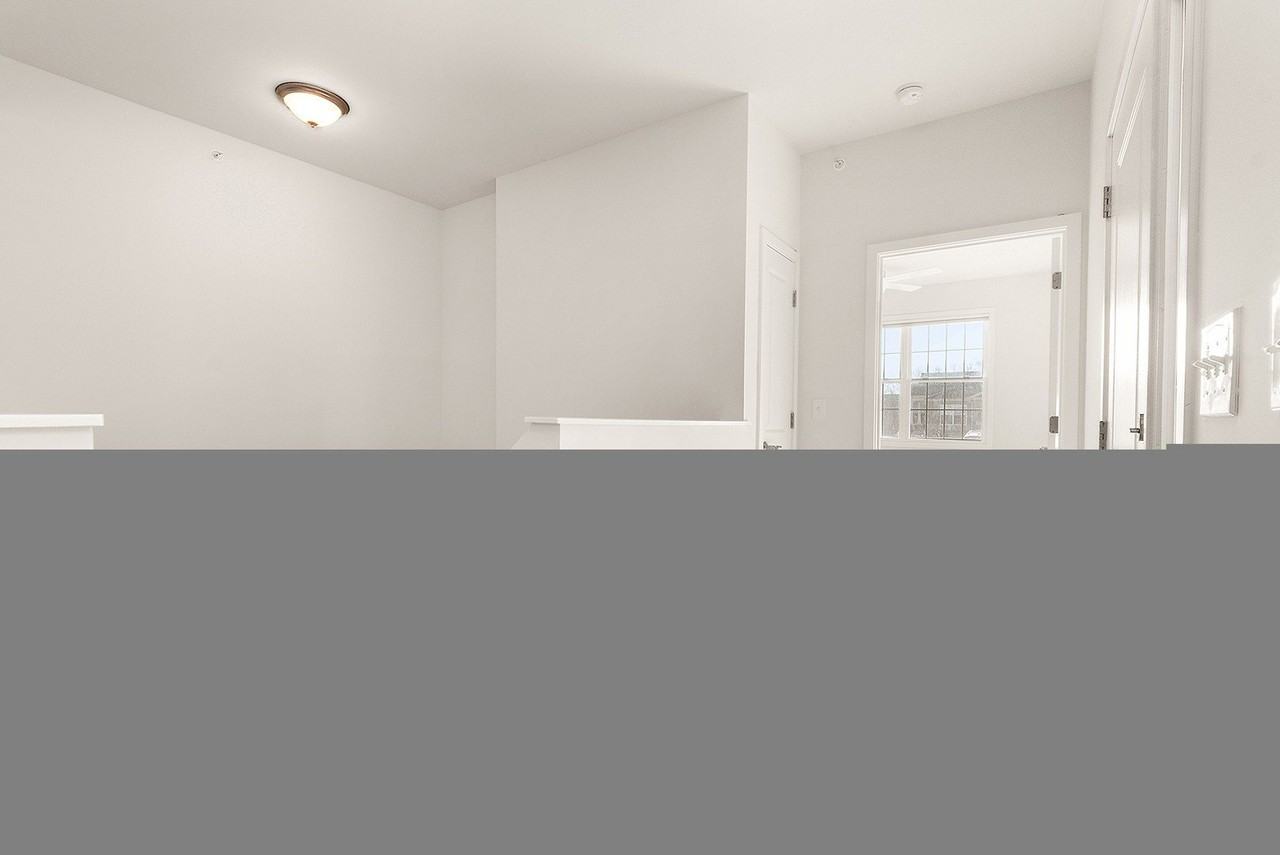 37 Apollo Ct - Photo 4 of 40