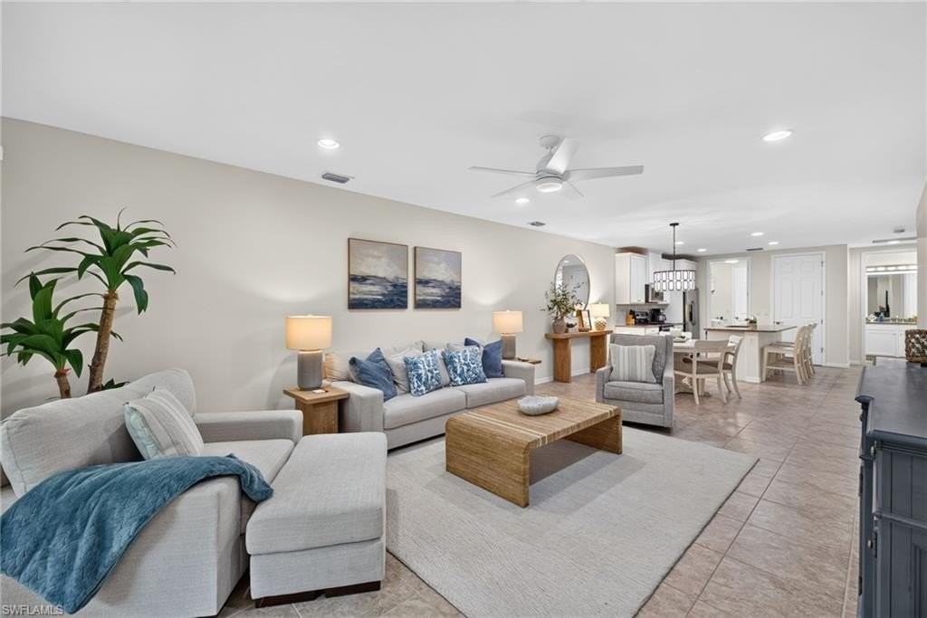 14939 Edgewater Cir - Photo 5 of 41