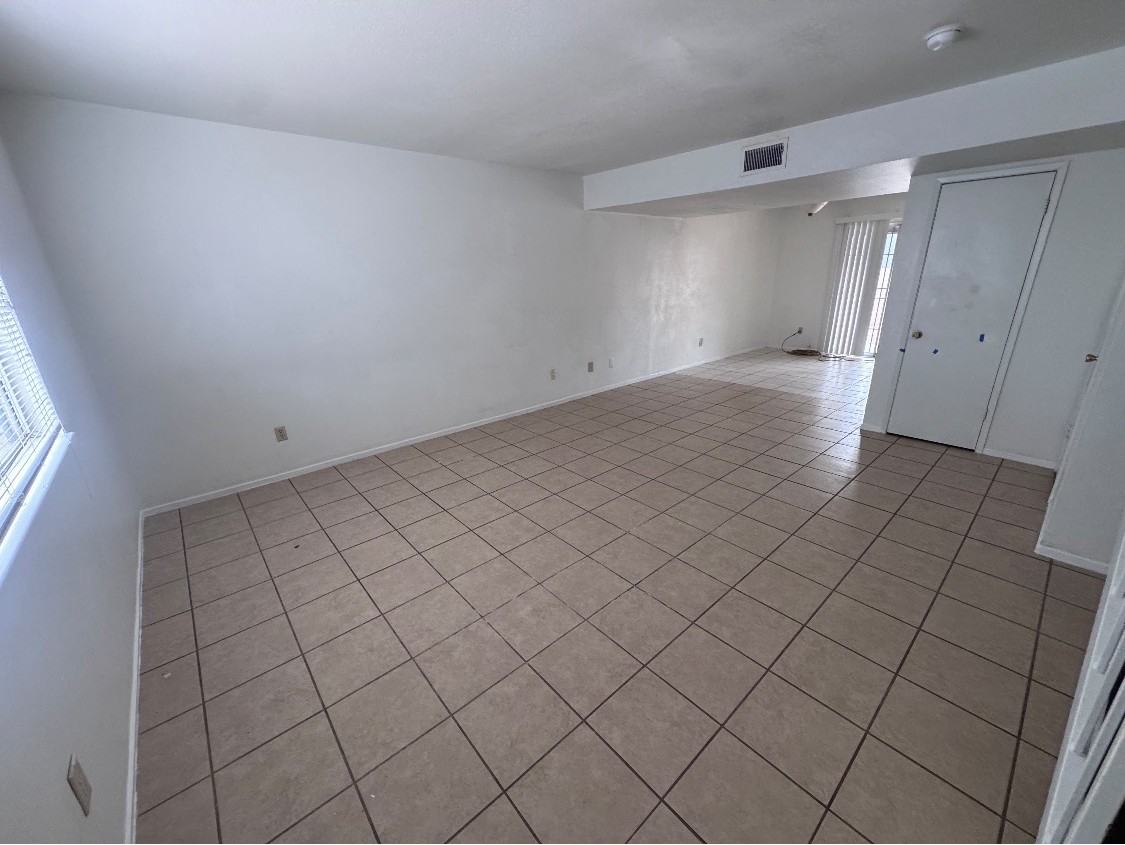 3411 Civic Center Drive - BUnit B #B - Photo 3 of 10