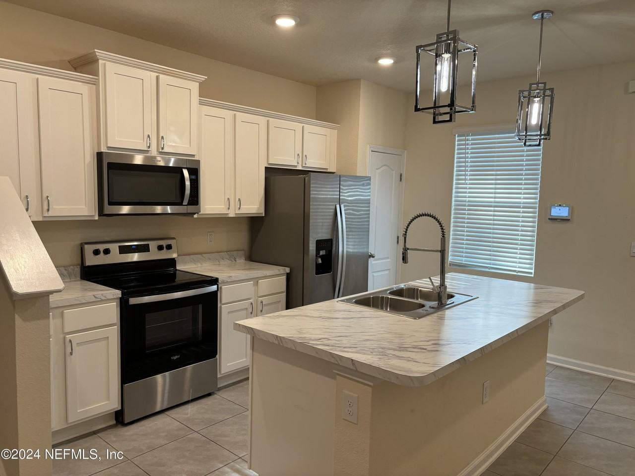 492 Running Woods St - Photo 3 of 17
