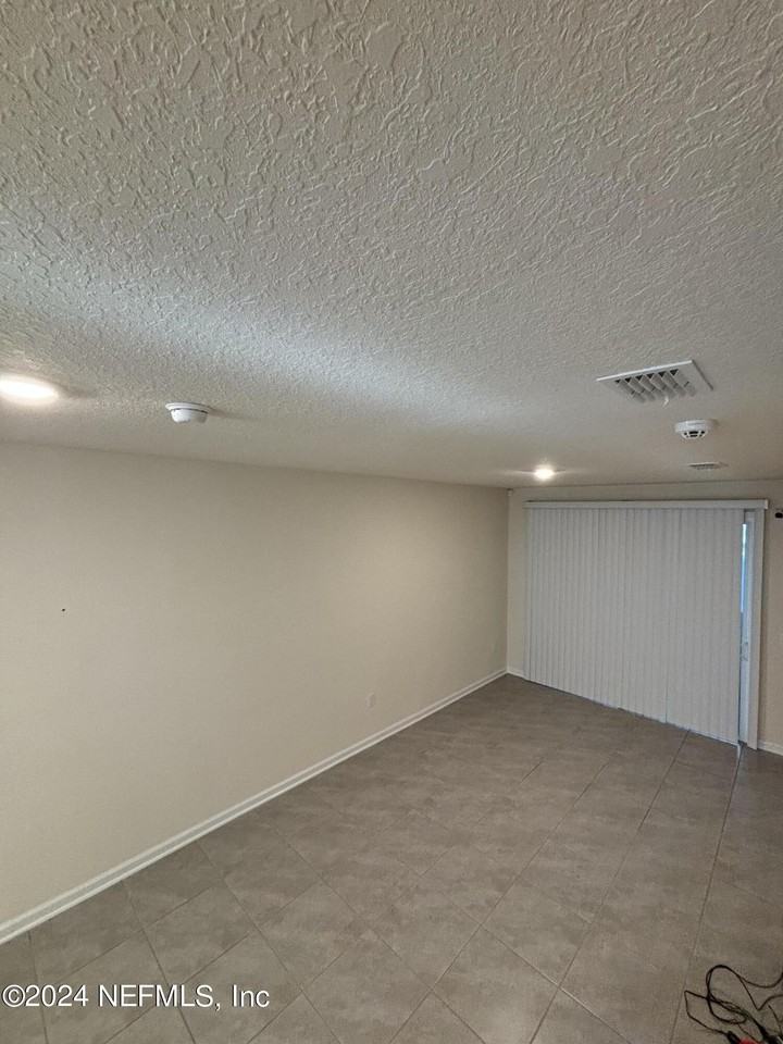 492 Running Woods St - Photo 6 of 17
