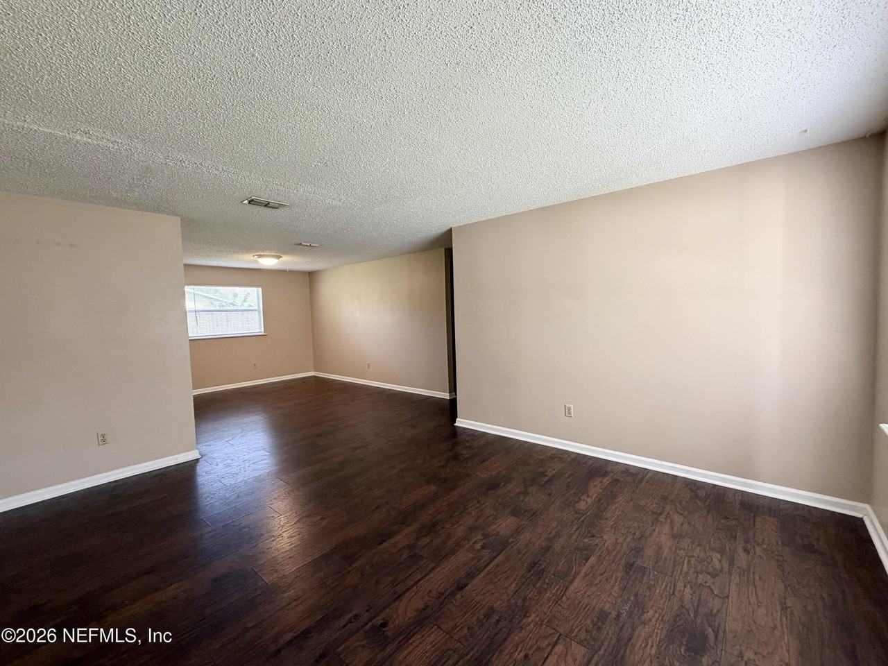 11947 Pequots Ln - Photo 7 of 18