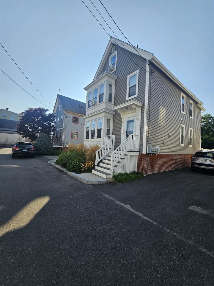 23 Columbia Ct - Photo 3 of 30