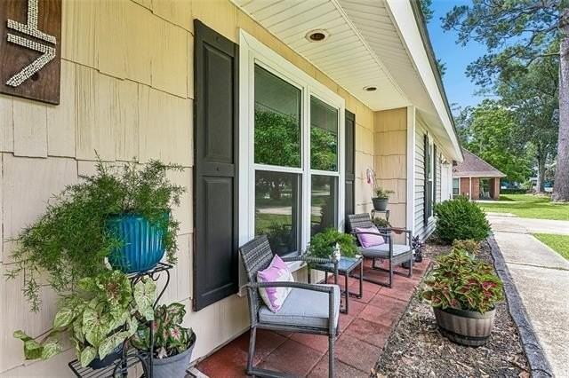 517 Barbara Pl - Photo 2 of 24