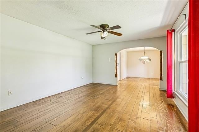 517 Barbara Pl - Photo 5 of 24