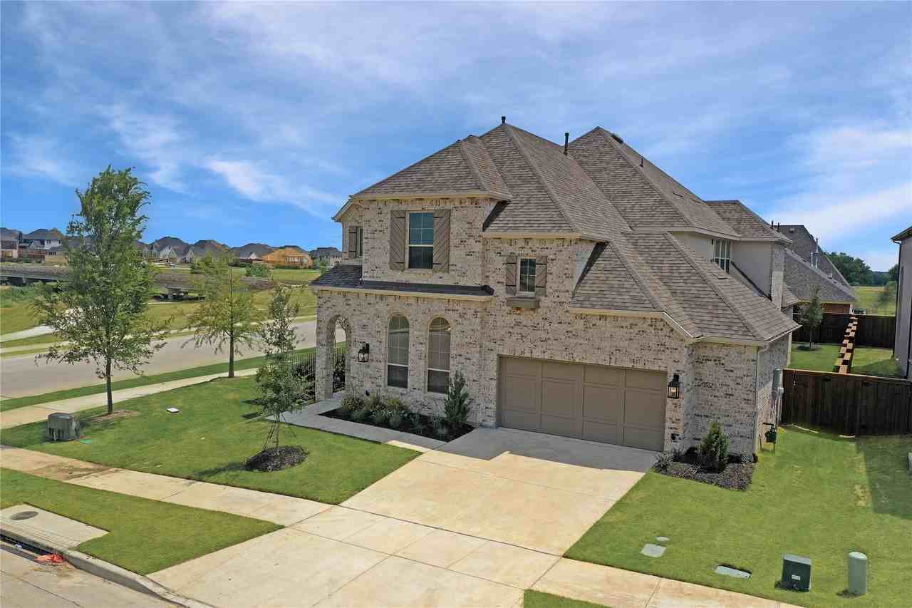4191 Walnut Grove Ln - Photo 3 of 36