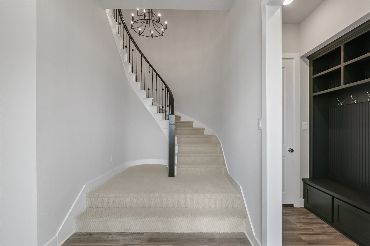 4191 Walnut Grove Ln - Photo 5 of 36