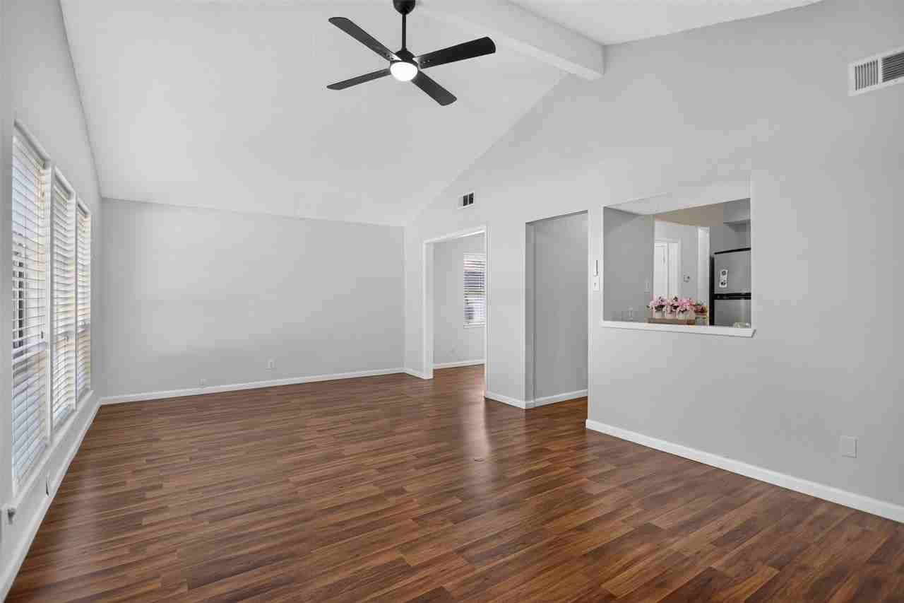 410 Allenwood Dr - Photo 5 of 38