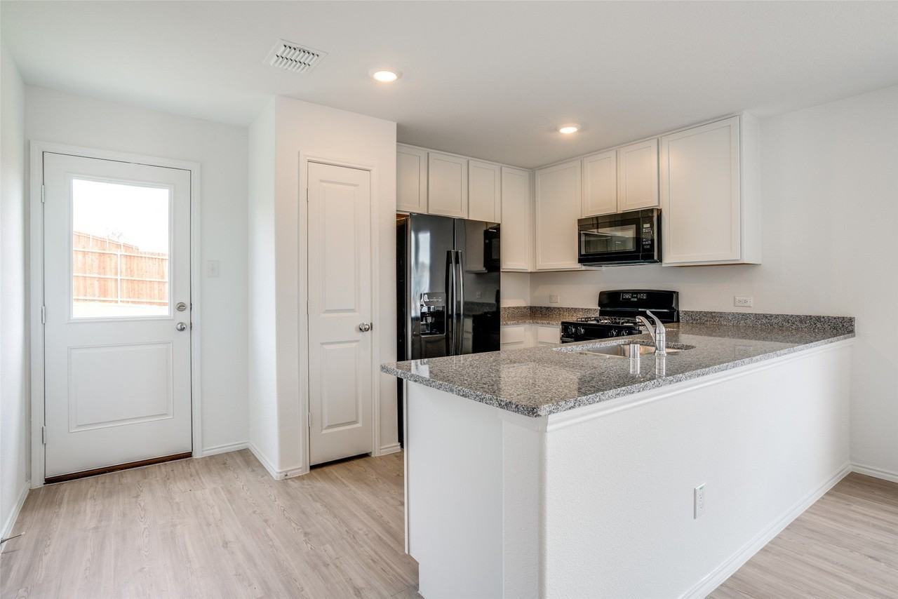 3412 Flicker Ln - Photo 2 of 23