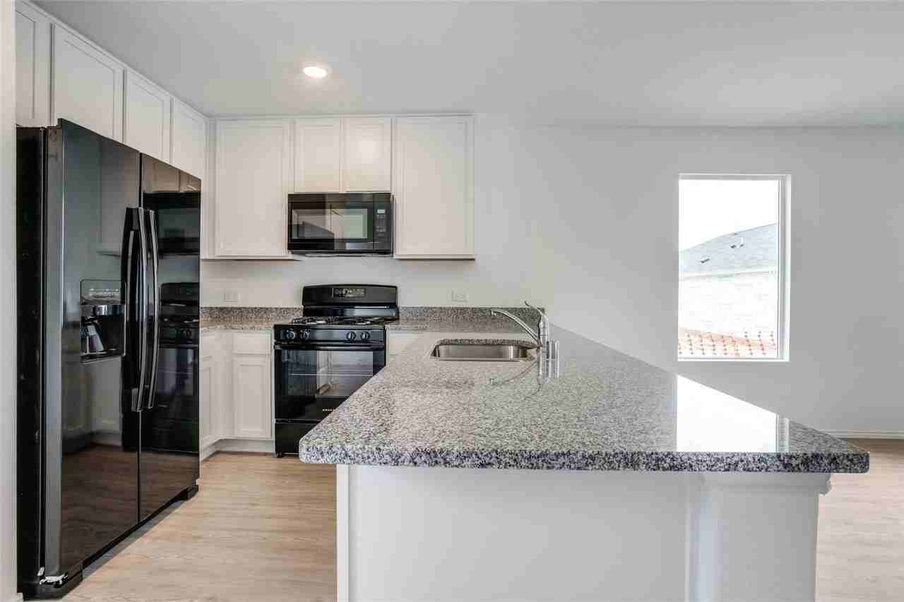 3412 Flicker Ln - Photo 3 of 23