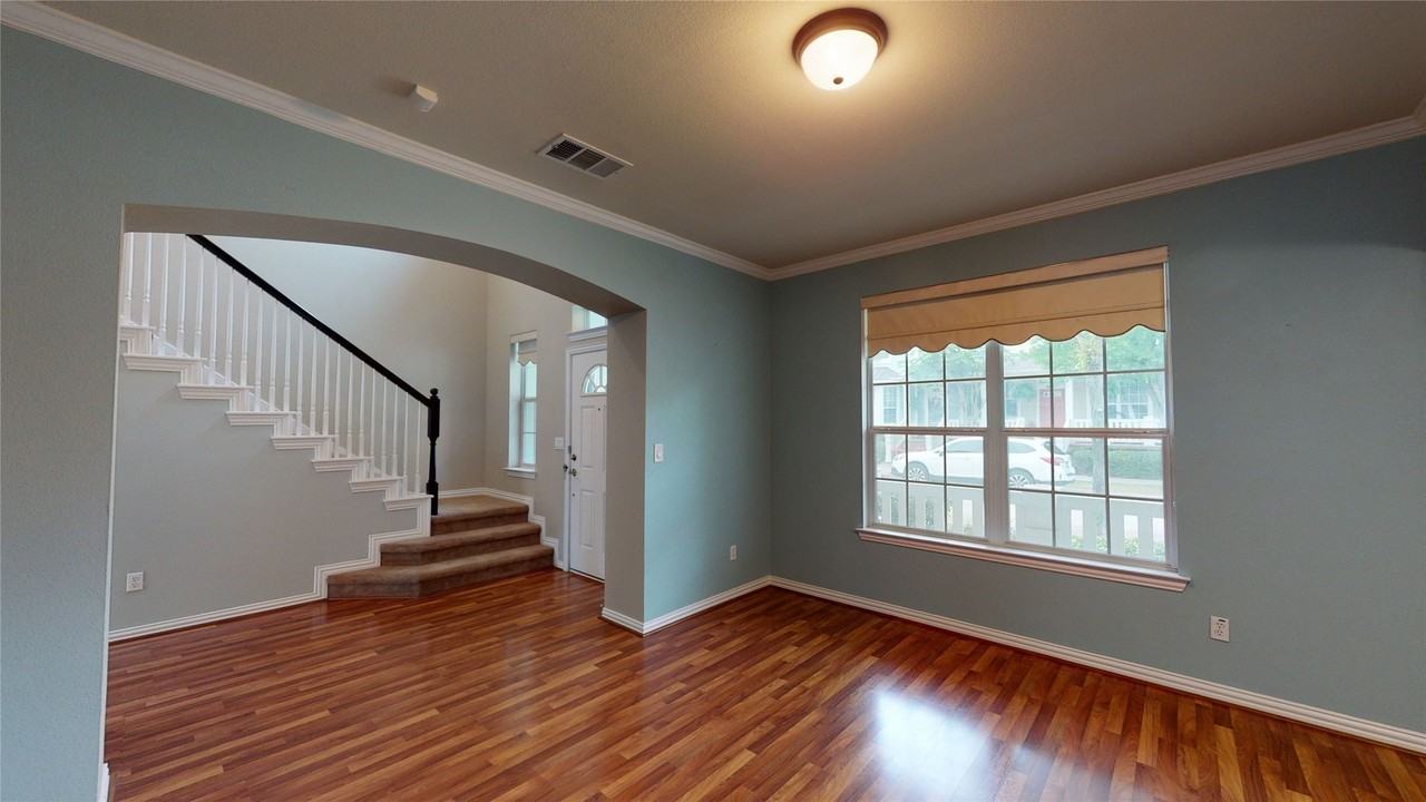 8068 Caladium Dr - Photo 3 of 28
