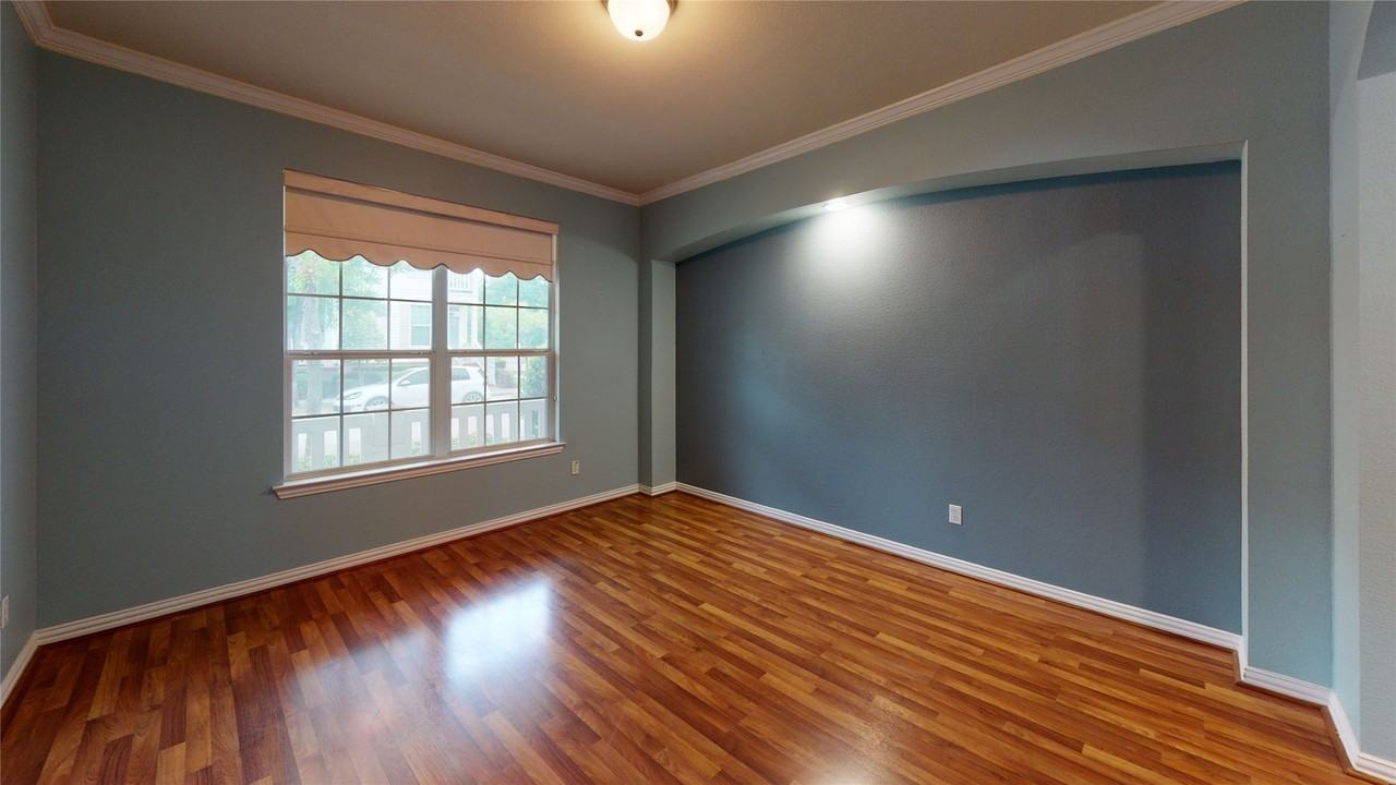 8068 Caladium Dr - Photo 4 of 28
