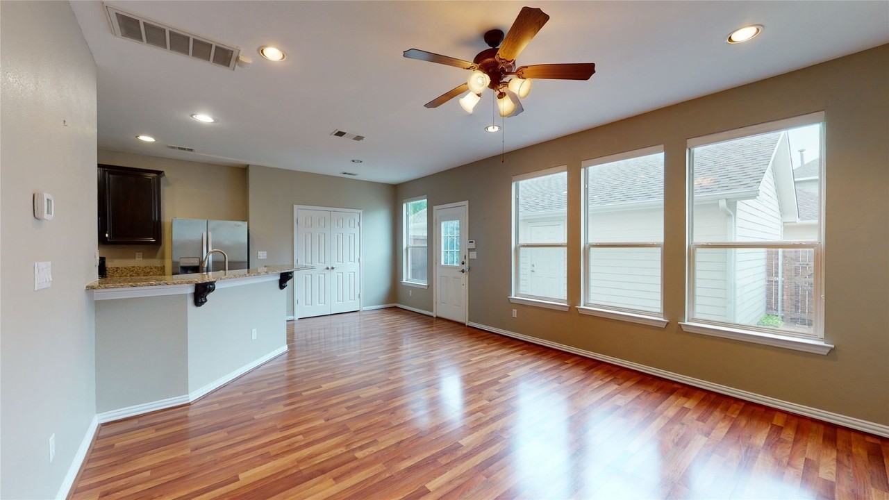 8068 Caladium Dr - Photo 6 of 28