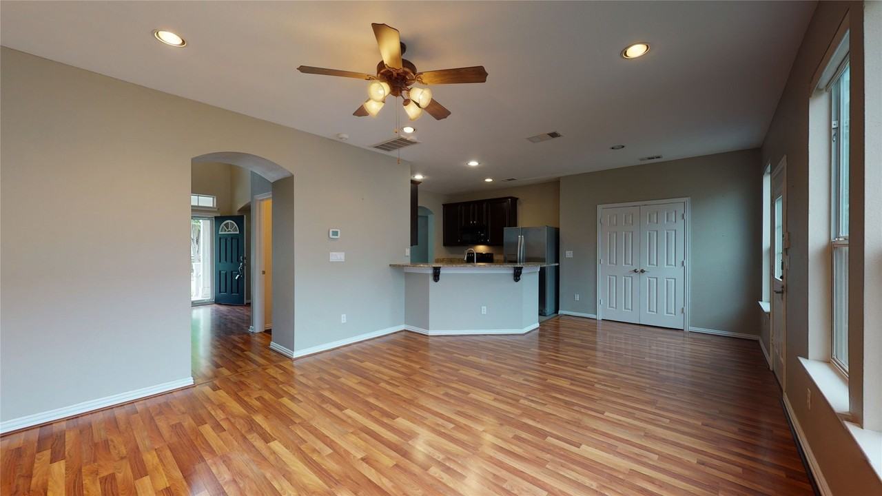 8068 Caladium Dr - Photo 7 of 28
