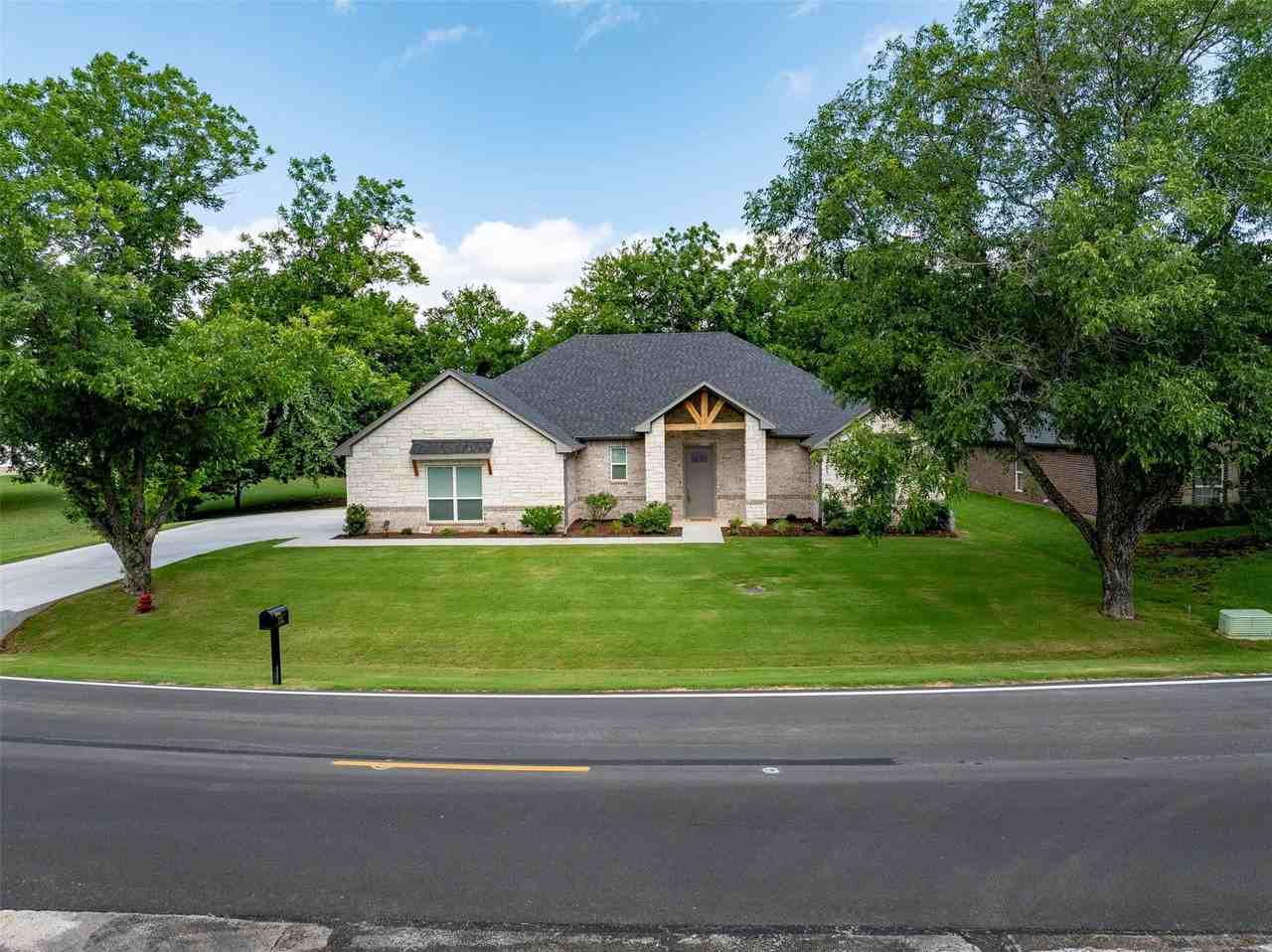 10301 Ravenswood Rd - Photo 3 of 20