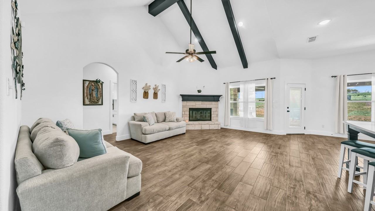 1175 Paradise Pkwy - Photo 5 of 31