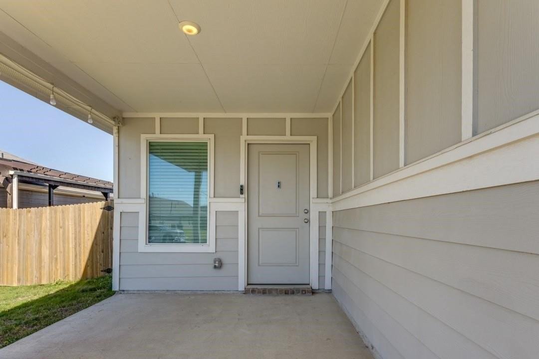 2808 Slatewood Dr - Photo 2 of 16