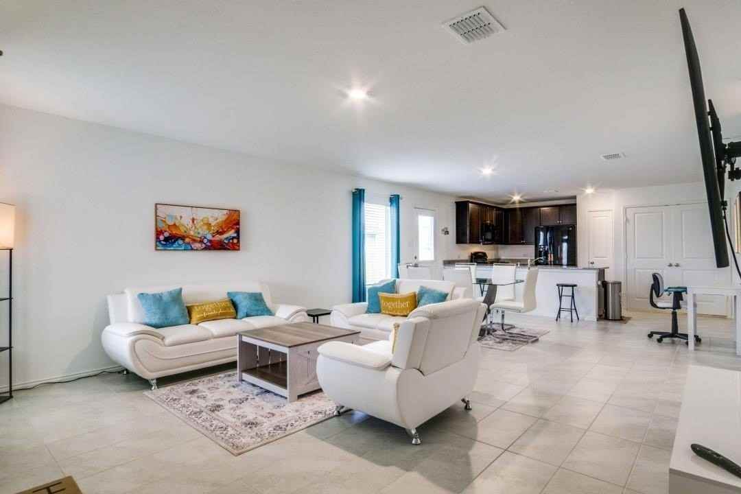 2808 Slatewood Dr - Photo 3 of 16