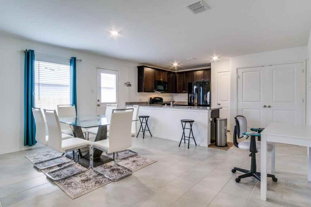 2808 Slatewood Dr - Photo 5 of 16