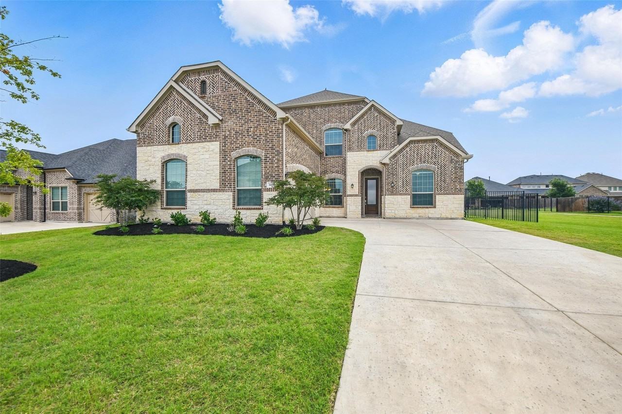 1477 Shooting Star Dr - Photo 2 of 40