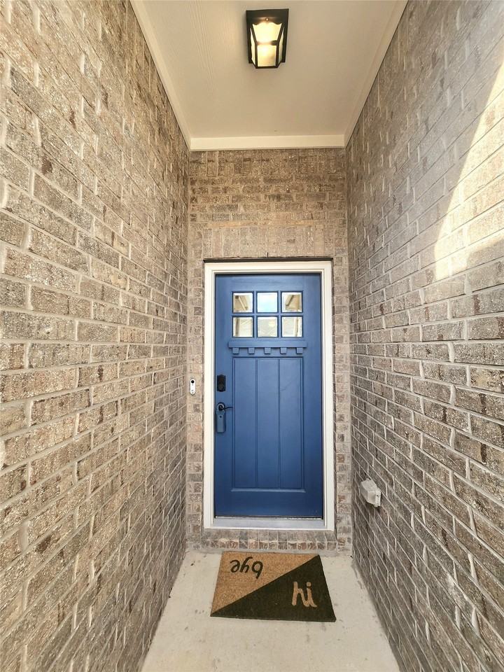 6120 Fall Creek Ln - Photo 2 of 28