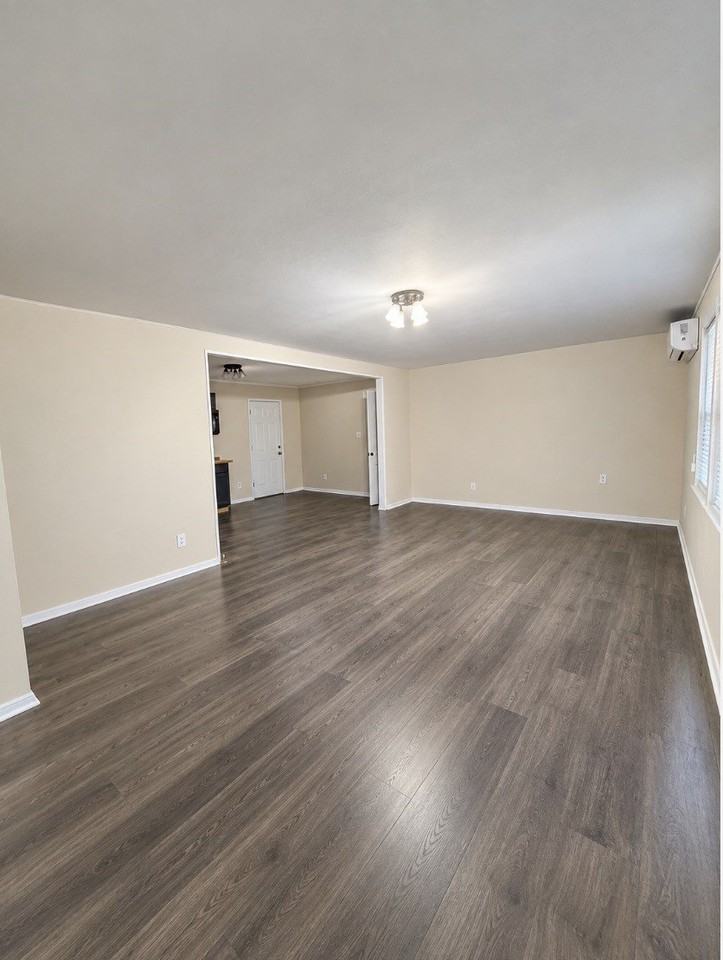2413 Mcfarland - Photo 3 of 10