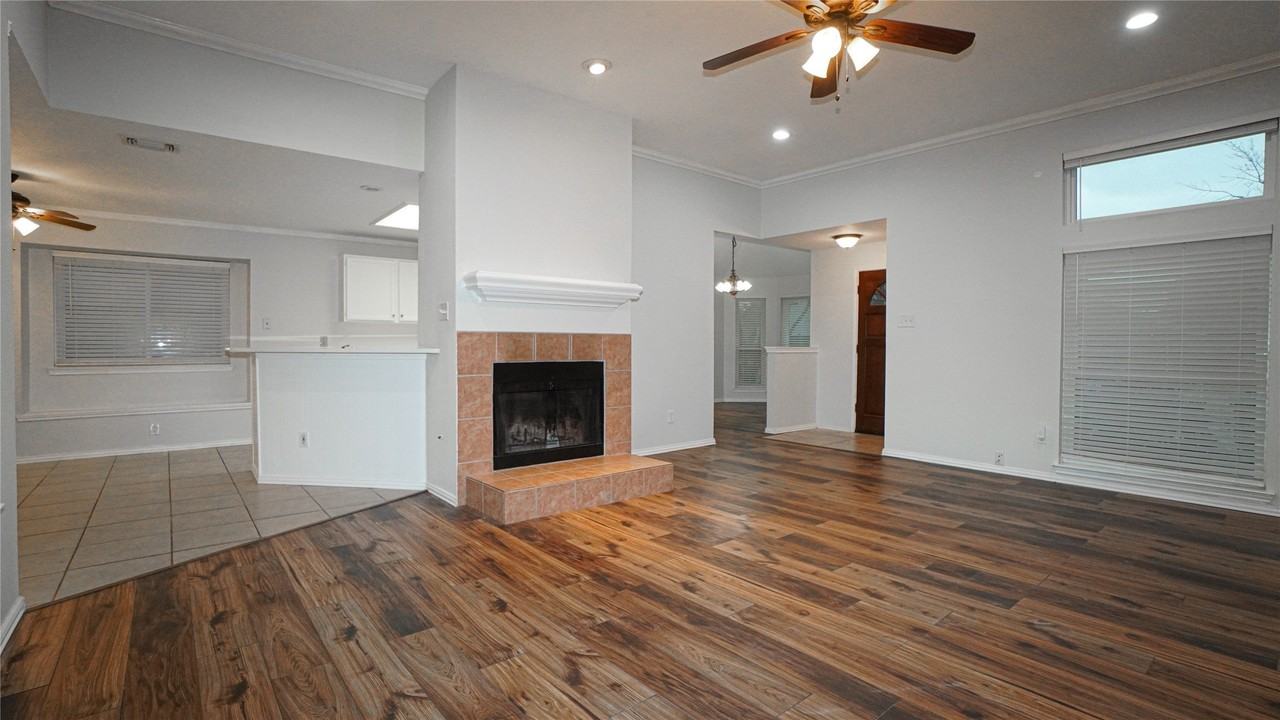 2508 Hawk Dr - Photo 3 of 23