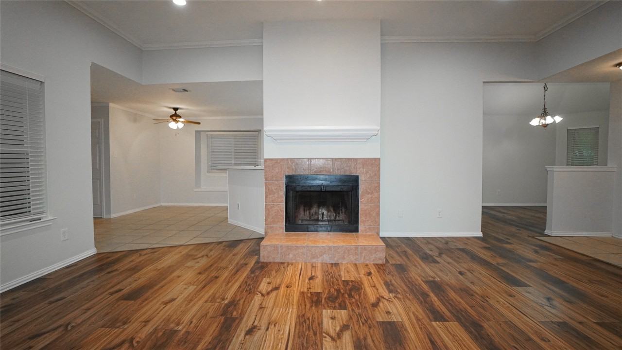 2508 Hawk Dr - Photo 5 of 23