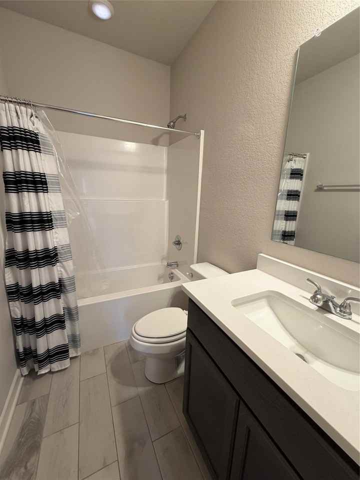4220 Centerfire Rd - Photo 4 of 13