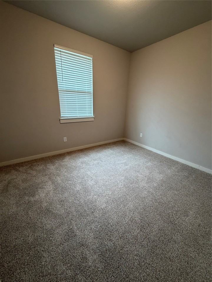 4220 Centerfire Rd - Photo 7 of 13