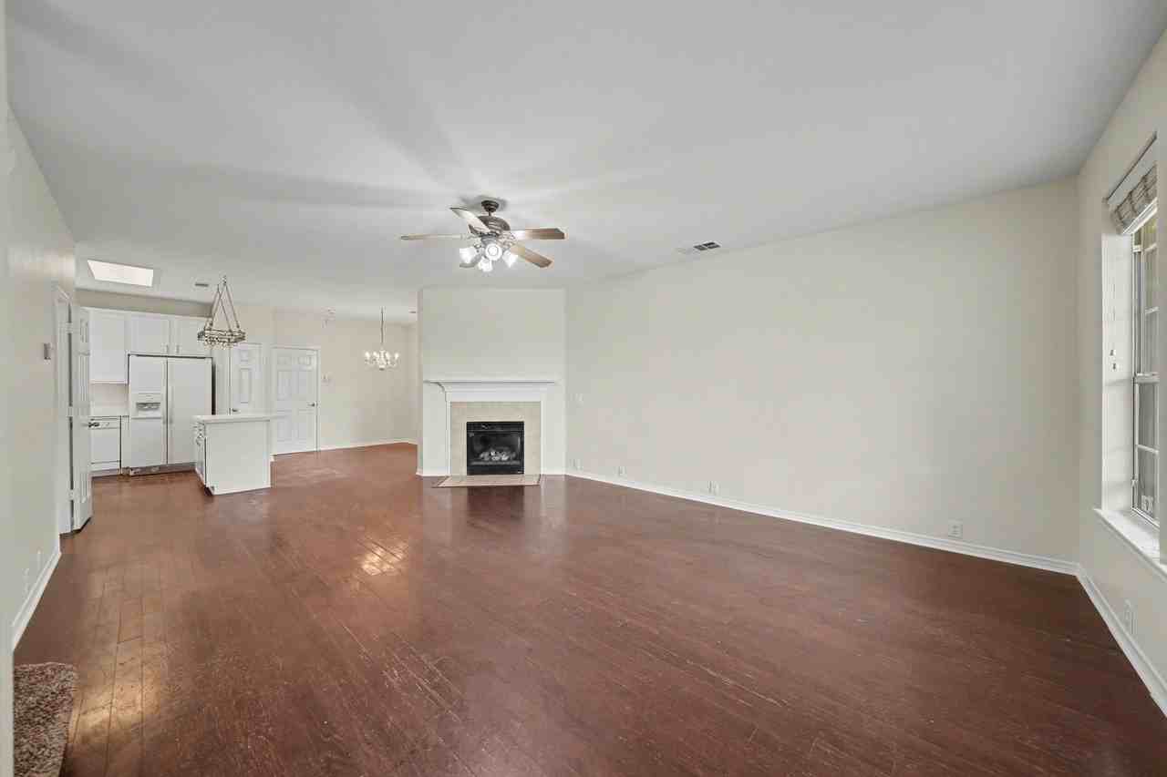 11287 Pear Ridge Dr - Photo 3 of 22