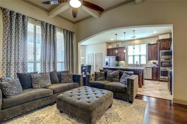 904 Lake Meadow Ln - Photo 3 of 24