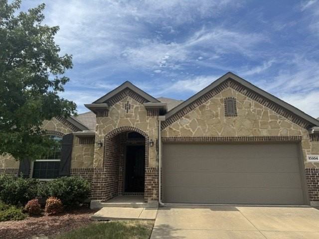 15904 Aquilla Way - Photo 2 of 18
