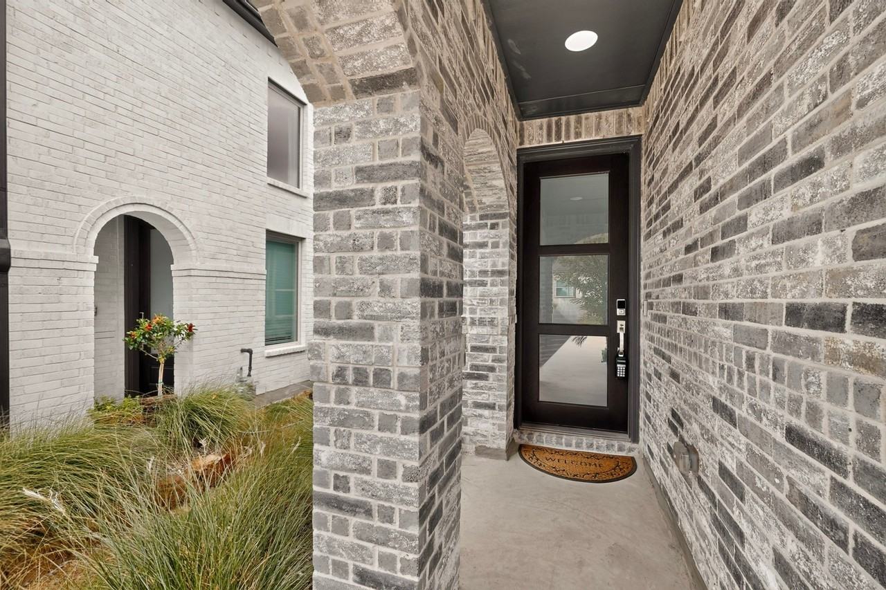 1636 Whispering Meadow Dr - Photo 5 of 40