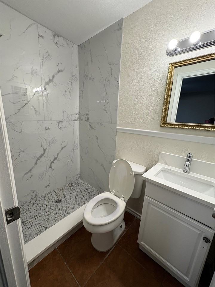 9550 Castlefield Dr - Photo 7 of 15